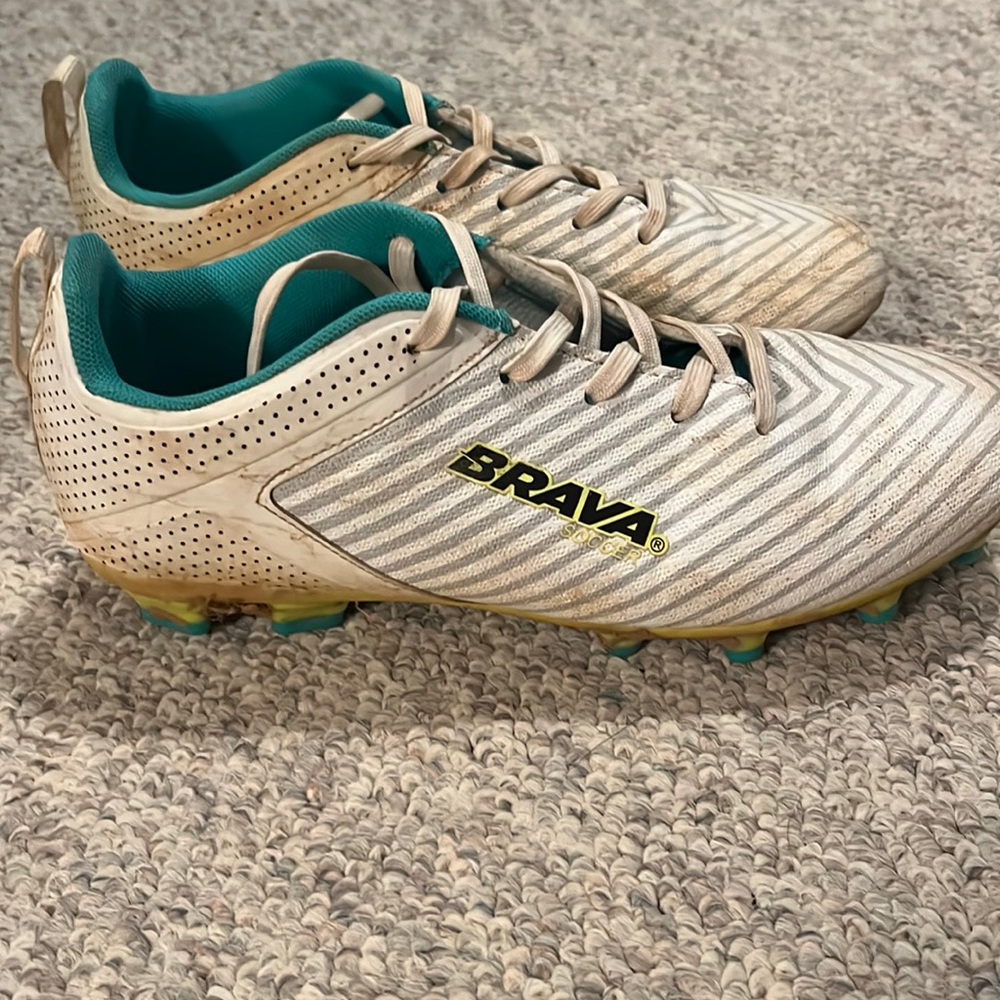 Ladies soccer cleats